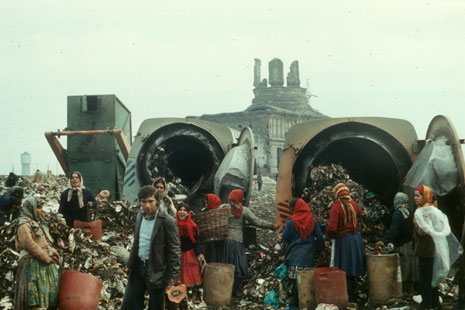 Ion Dumitriu - Gallery - Slides - Garbage Pit 03