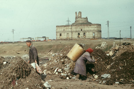 Ion Dumitriu - Gallery - Slides - Garbage Pit 13